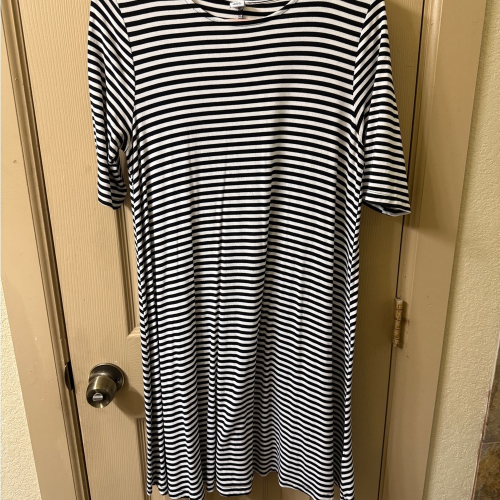 Old Navy Black and White Striped Kids Dress